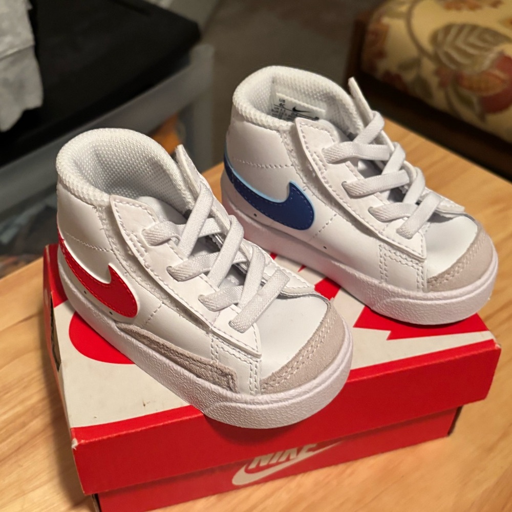 Toddler Nike Blazers (mid) LIKE NEW!